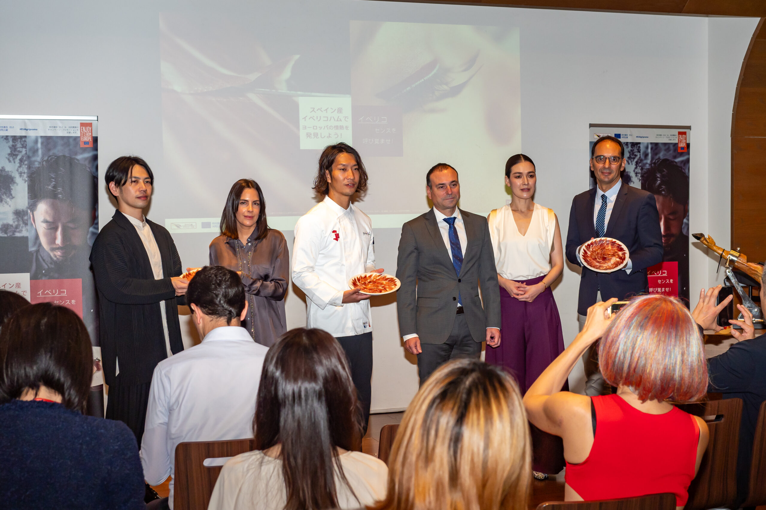 ASICI INAUGURA LA CAMPAÑA «AWAKEN YOUR IBÉRICO SENSE» EN JAPÓN CON UNA CEREMONIA Y EL NOMBRAMIENTO DE EMBAJADORES GASTRONÓMICOS